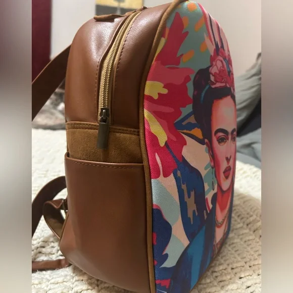 Frida Kahlo Mini Backpack and Wallet - Picture 4 of 9